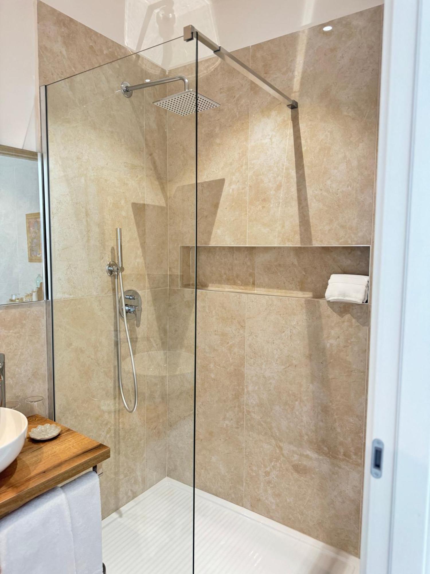Feel Boutique Rooms Oristano Eksteriør bilde