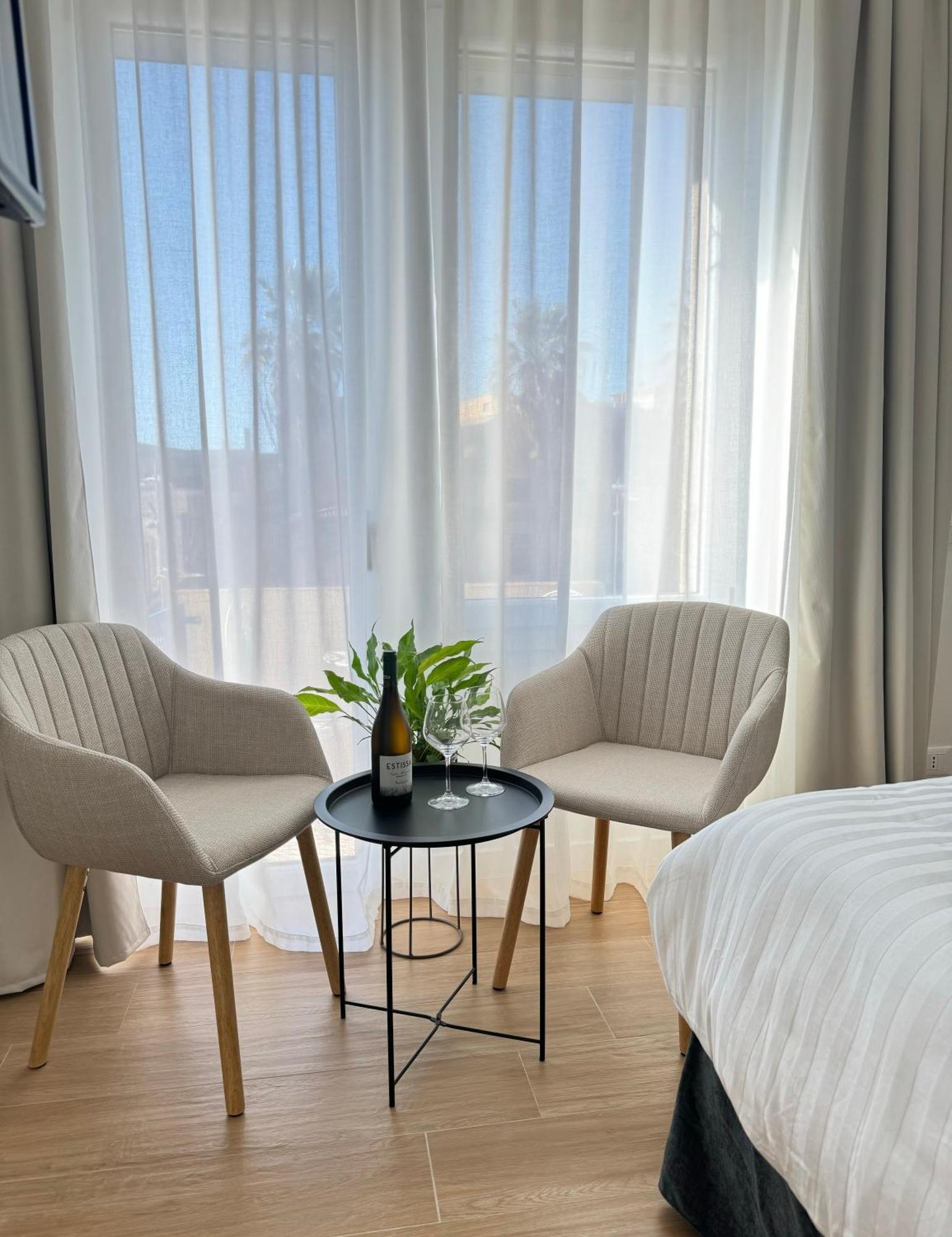 Feel Boutique Rooms Oristano Eksteriør bilde